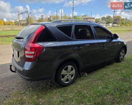 Серый Киа Сид, объемом двигателя 1.58 л и пробегом 246 тыс. км за 5300 $, фото 6 на Automoto.ua