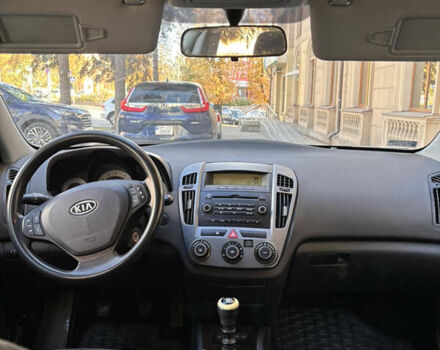 Сірий Кіа Сід, об'ємом двигуна 1.6 л та пробігом 275 тис. км за 5000 $, фото 14 на Automoto.ua