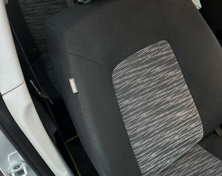 Серый Киа Сид, объемом двигателя 1.58 л и пробегом 400 тыс. км за 4300 $, фото 20 на Automoto.ua