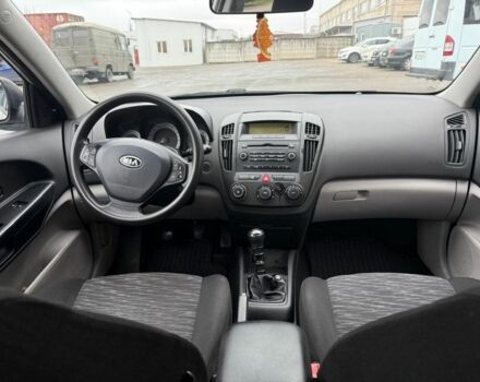 Сірий Кіа Сід, об'ємом двигуна 1.6 л та пробігом 333 тис. км за 2799 $, фото 12 на Automoto.ua