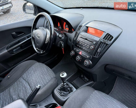 Сірий Кіа Сід, об'ємом двигуна 1.58 л та пробігом 346 тис. км за 5200 $, фото 49 на Automoto.ua