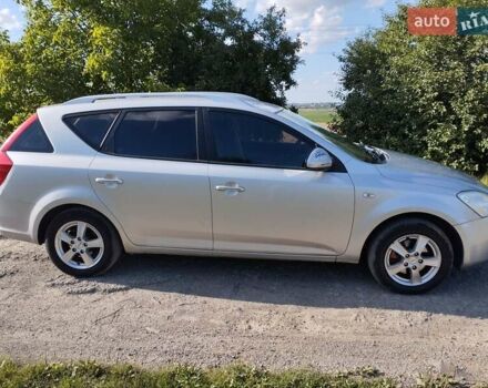 Серый Киа Сид, объемом двигателя 1.58 л и пробегом 274 тыс. км за 5500 $, фото 37 на Automoto.ua