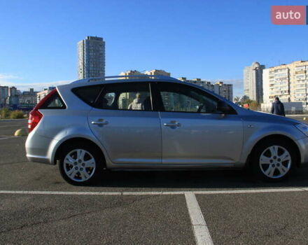 Серый Киа Сид, объемом двигателя 1.59 л и пробегом 275 тыс. км за 5200 $, фото 2 на Automoto.ua