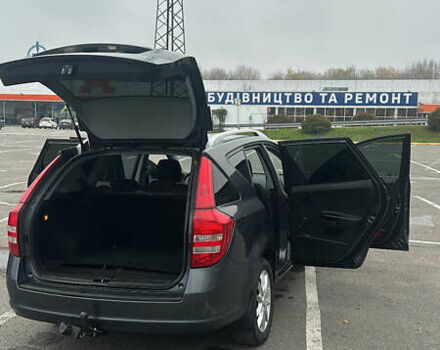 Серый Киа Сид, объемом двигателя 1.4 л и пробегом 258 тыс. км за 4599 $, фото 15 на Automoto.ua