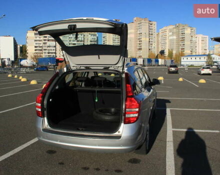 Серый Киа Сид, объемом двигателя 1.59 л и пробегом 275 тыс. км за 5200 $, фото 9 на Automoto.ua