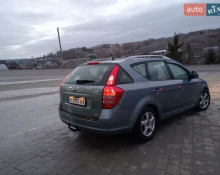 Серый Киа Сид, объемом двигателя 1.6 л и пробегом 230 тыс. км за 5500 $, фото 4 на Automoto.ua