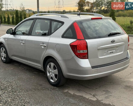 Серый Киа Сид, объемом двигателя 1.6 л и пробегом 197 тыс. км за 6700 $, фото 4 на Automoto.ua