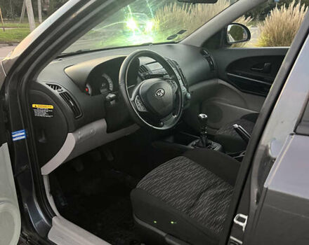 Киа Сид 2008 в Черкассах на Automoto.ua Серый Киа Сид, объемом двигателя 1.58 л и пробегом 165 тыс. км за 5700 $, фото 11 на Automoto.ua