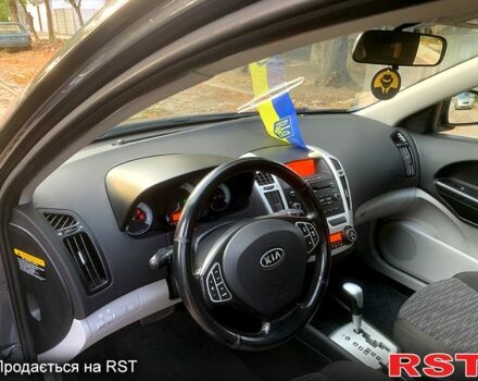 Киа Сид 2008 в Николаеве на Automoto.ua Серый Киа Сид, объемом двигателя 1.6 л и пробегом 266 тыс. км за 5999 $, фото 2 на Automoto.ua