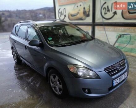 Серый Киа Сид, объемом двигателя 1.6 л и пробегом 230 тыс. км за 5500 $, фото 7 на Automoto.ua