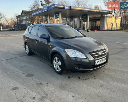 Серый Киа Сид, объемом двигателя 1.58 л и пробегом 250 тыс. км за 5800 $, фото 5 на Automoto.ua