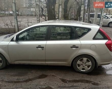 Серый Киа Сид, объемом двигателя 2 л и пробегом 288 тыс. км за 5500 $, фото 19 на Automoto.ua