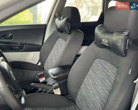 Серый Киа Сид, объемом двигателя 1.59 л и пробегом 186 тыс. км за 5599 $, фото 18 на Automoto.ua