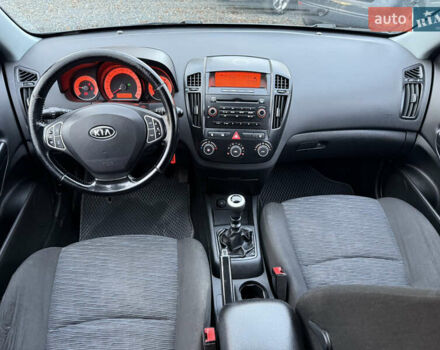 Сірий Кіа Сід, об'ємом двигуна 1.58 л та пробігом 346 тис. км за 5200 $, фото 45 на Automoto.ua