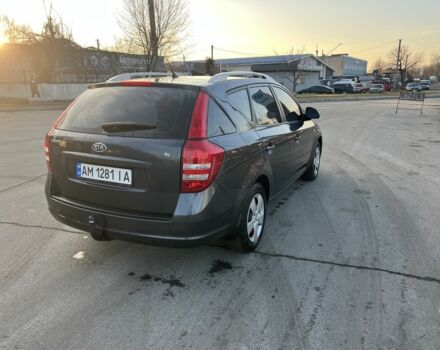 Серый Киа Сид, объемом двигателя 1.6 л и пробегом 240 тыс. км за 5800 $, фото 6 на Automoto.ua