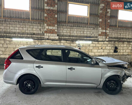 Сірий Кіа Сід, об'ємом двигуна 1.59 л та пробігом 280 тис. км за 1599 $, фото 3 на Automoto.ua