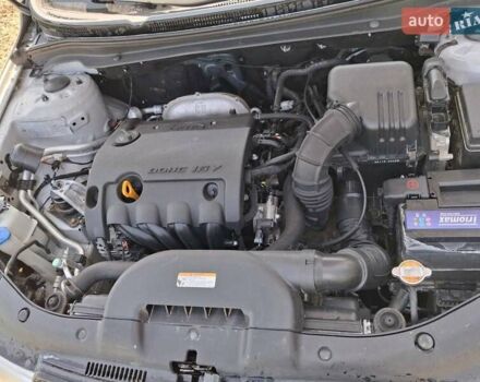 Серый Киа Сид, объемом двигателя 1.6 л и пробегом 141 тыс. км за 5100 $, фото 5 на Automoto.ua