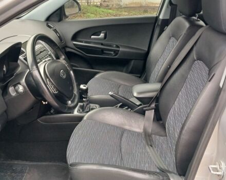 Сірий Кіа Сід, об'ємом двигуна 0 л та пробігом 217 тис. км за 5700 $, фото 7 на Automoto.ua