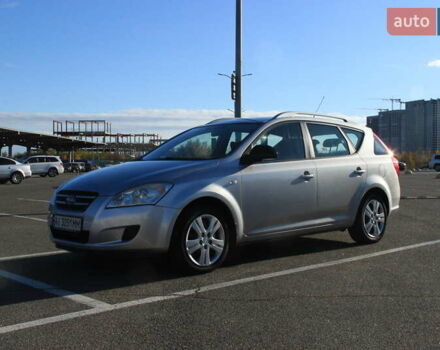 Серый Киа Сид, объемом двигателя 1.59 л и пробегом 275 тыс. км за 5200 $, фото 8 на Automoto.ua