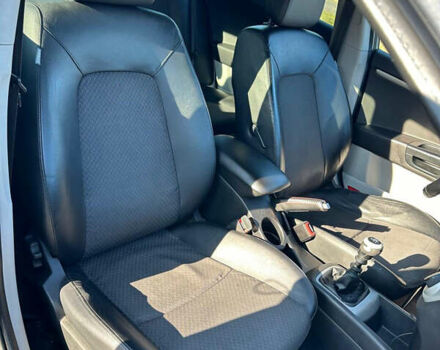 Серый Киа Сид, объемом двигателя 1.6 л и пробегом 308 тыс. км за 6100 $, фото 7 на Automoto.ua