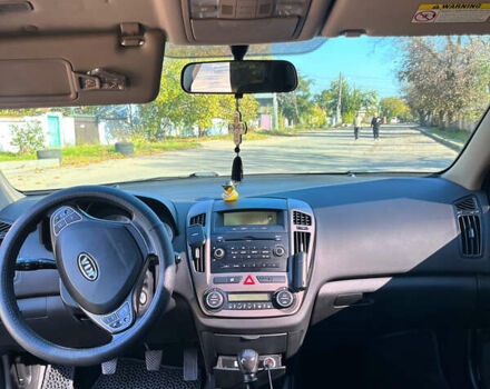 Кіа Сід 2008 у Одесі на Automoto.ua Сірий Кіа Сід, об'ємом двигуна 1.6 л та пробігом 205 тис. км за 6150 $, фото 7 на Automoto.ua