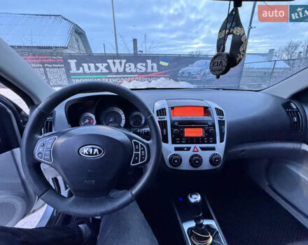 Сірий Кіа Сід, об'ємом двигуна 1.6 л та пробігом 249 тис. км за 5499 $, фото 15 на Automoto.ua