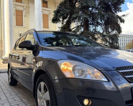 Серый Киа Сид, объемом двигателя 1.6 л и пробегом 275 тыс. км за 5200 $, фото 4 на Automoto.ua