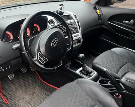 Серый Киа Сид, объемом двигателя 1.6 л и пробегом 264 тыс. км за 5800 $, фото 10 на Automoto.ua