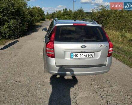Серый Киа Сид, объемом двигателя 1.58 л и пробегом 274 тыс. км за 5500 $, фото 3 на Automoto.ua
