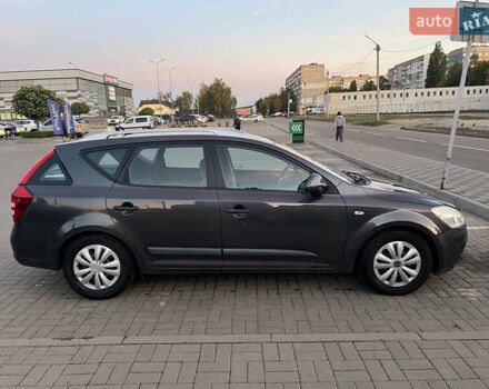 Киа Сид 2008 в Черкассах на Automoto.ua Серый Киа Сид, объемом двигателя 1.58 л и пробегом 165 тыс. км за 5700 $, фото 2 на Automoto.ua