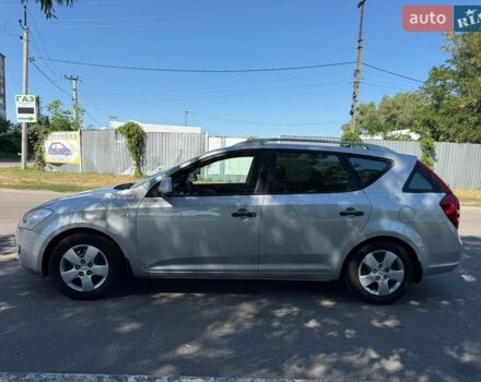 Серый Киа Сид, объемом двигателя 1.4 л и пробегом 180 тыс. км за 6500 $, фото 2 на Automoto.ua