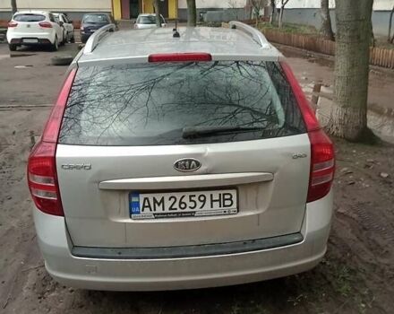 Серый Киа Сид, объемом двигателя 2 л и пробегом 288 тыс. км за 5500 $, фото 3 на Automoto.ua