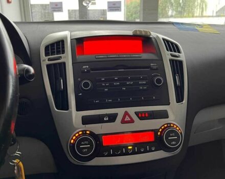 Серый Киа Сид, объемом двигателя 1.6 л и пробегом 266 тыс. км за 6300 $, фото 20 на Automoto.ua