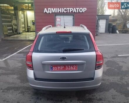 Серый Киа Сид, объемом двигателя 1.6 л и пробегом 197 тыс. км за 7250 $, фото 4 на Automoto.ua