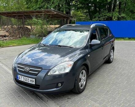 Серый Киа Сид, объемом двигателя 1.6 л и пробегом 280 тыс. км за 4900 $, фото 4 на Automoto.ua