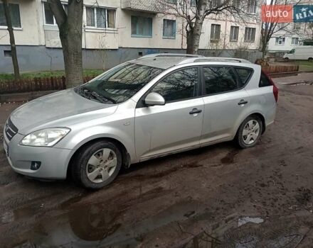 Серый Киа Сид, объемом двигателя 2 л и пробегом 288 тыс. км за 5500 $, фото 4 на Automoto.ua