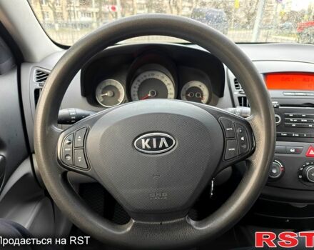Сірий Кіа Сід, об'ємом двигуна 1.6 л та пробігом 250 тис. км за 5600 $, фото 12 на Automoto.ua