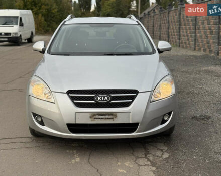 Серый Киа Сид, объемом двигателя 1.6 л и пробегом 197 тыс. км за 6700 $, фото 2 на Automoto.ua