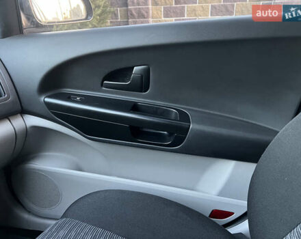 Серый Киа Сид, объемом двигателя 1.59 л и пробегом 249 тыс. км за 6250 $, фото 40 на Automoto.ua