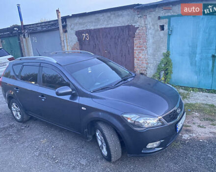 Серый Киа Сид, объемом двигателя 1.6 л и пробегом 259 тыс. км за 5700 $, фото 7 на Automoto.ua
