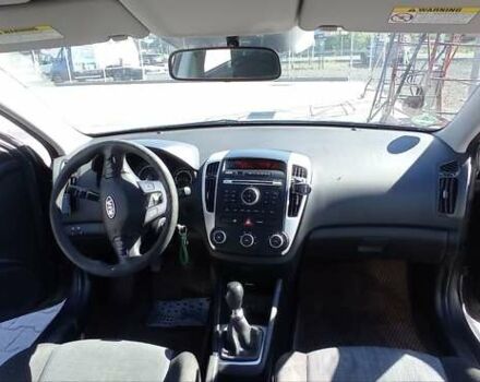 Серый Киа Сид, объемом двигателя 1.4 л и пробегом 210 тыс. км за 6300 $, фото 4 на Automoto.ua