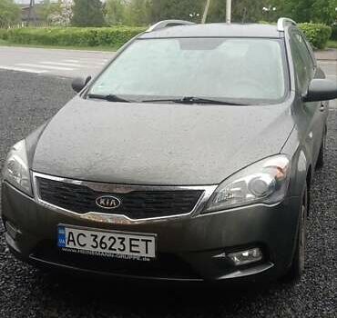 Серый Киа Сид, объемом двигателя 1.4 л и пробегом 210 тыс. км за 6300 $, фото 1 на Automoto.ua