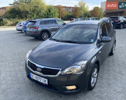 Серый Киа Сид, объемом двигателя 1.6 л и пробегом 259 тыс. км за 5700 $, фото 27 на Automoto.ua