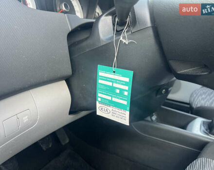 Кіа Сід 2009 у Ахтырке на Automoto.ua Сірий Кіа Сід, об'ємом двигуна 1.6 л та пробігом 226 тис. км за 6445 $, фото 35 на Automoto.ua