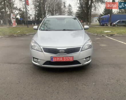 Серый Киа Сид, объемом двигателя 1.6 л и пробегом 232 тыс. км за 6200 $, фото 2 на Automoto.ua