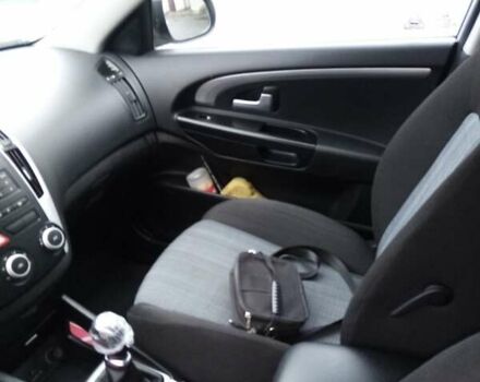 Сірий Кіа Сід, об'ємом двигуна 1.6 л та пробігом 213 тис. км за 6200 $, фото 10 на Automoto.ua