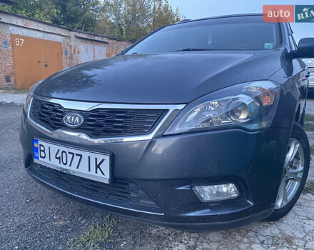 Серый Киа Сид, объемом двигателя 1.6 л и пробегом 259 тыс. км за 5700 $, фото 2 на Automoto.ua