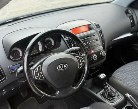 Сірий Кіа Сід, об'ємом двигуна 1.6 л та пробігом 180 тис. км за 5999 $, фото 28 на Automoto.ua