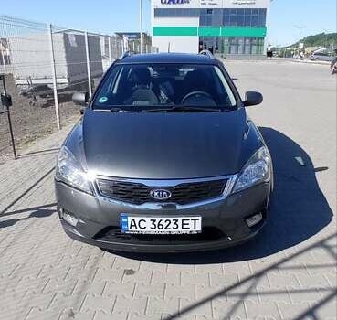 Серый Киа Сид, объемом двигателя 1.4 л и пробегом 210 тыс. км за 6300 $, фото 9 на Automoto.ua