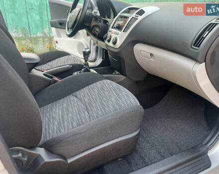 Кіа Сід 2009 у Ахтырке на Automoto.ua Сірий Кіа Сід, об'ємом двигуна 1.6 л та пробігом 226 тис. км за 6445 $, фото 46 на Automoto.ua